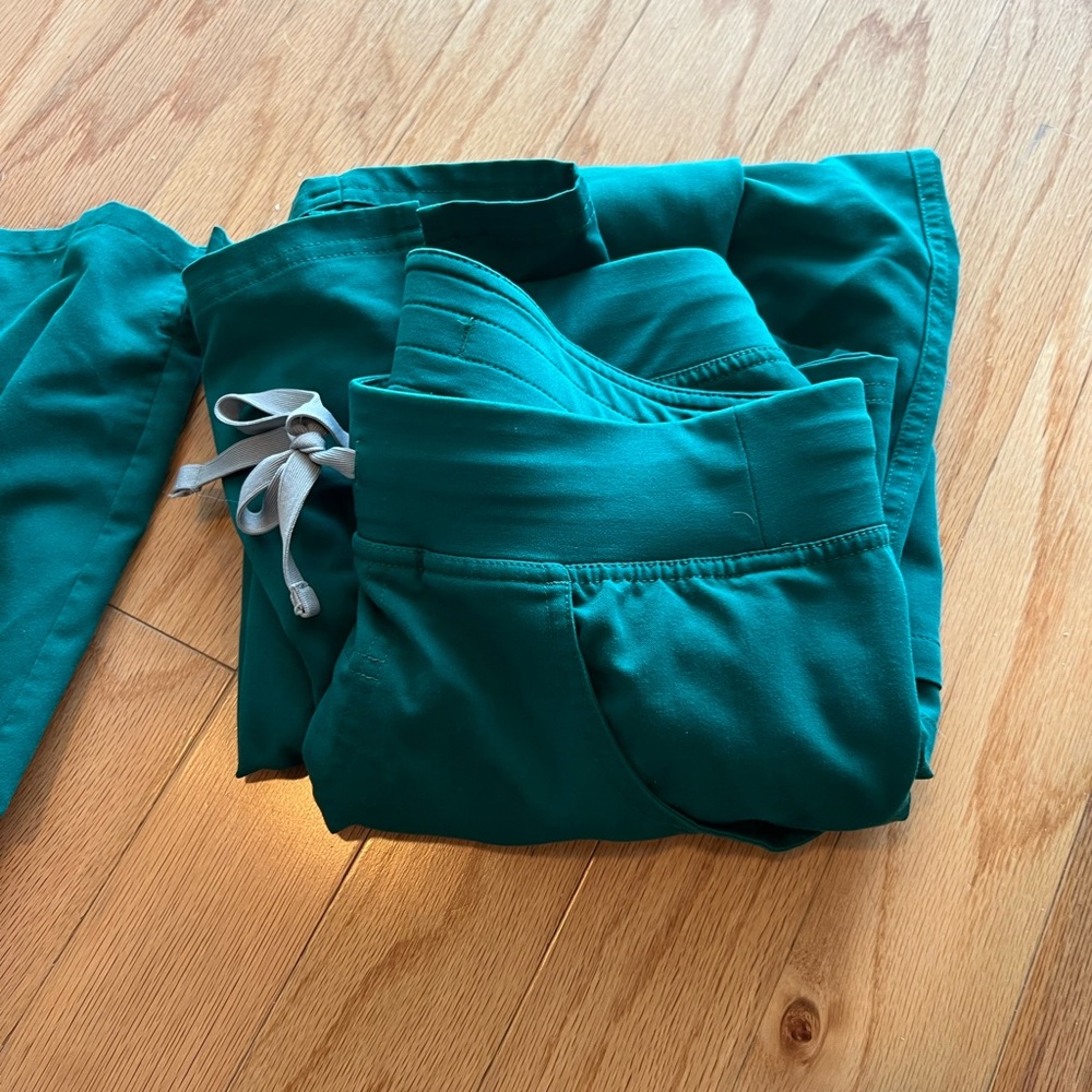 FIGS KADE KARGO SCRUB PANT